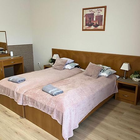 Brookforest Apartman Hajdúszoboszló Exterior foto