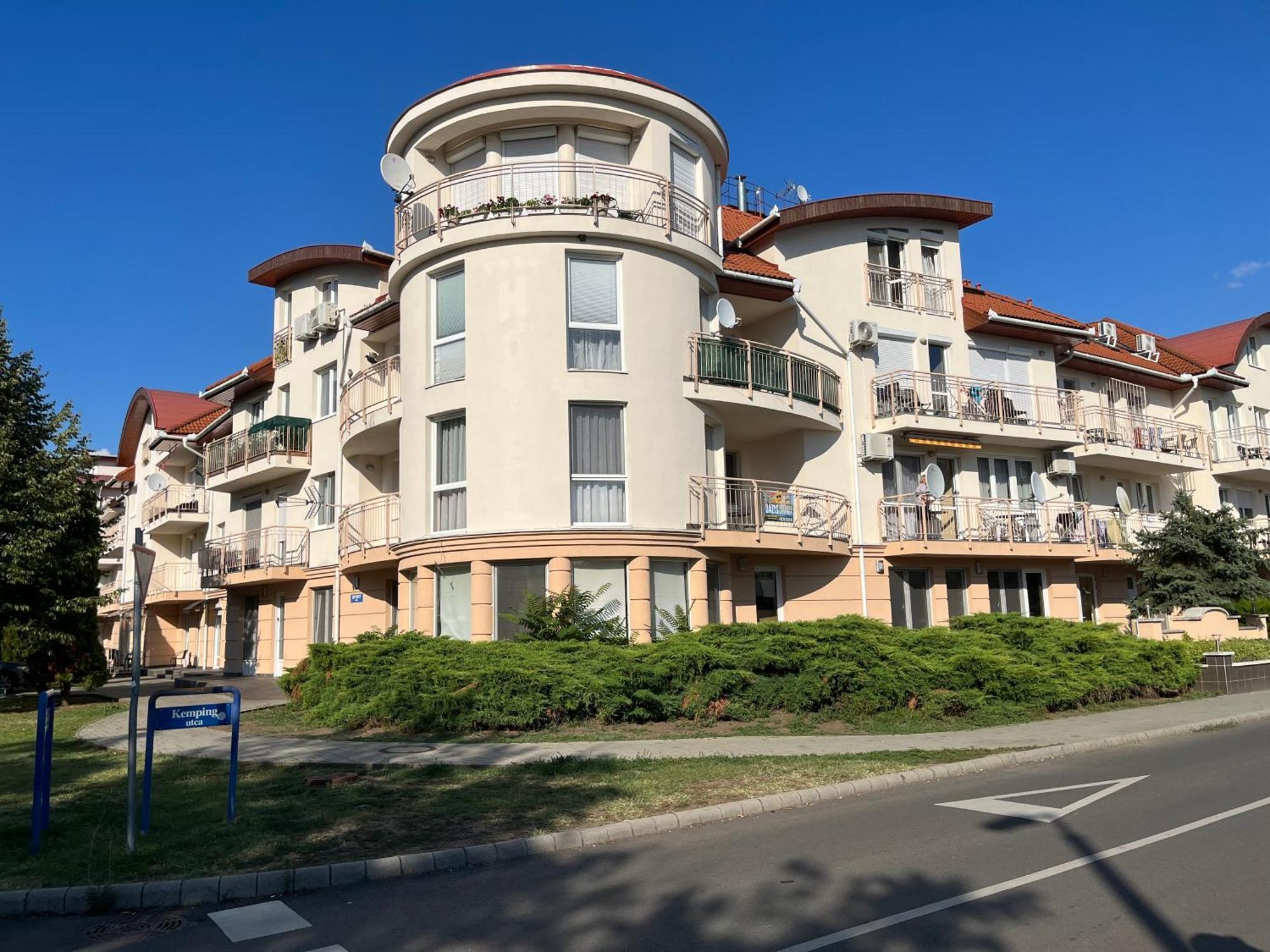 Brookforest Apartman Hajdúszoboszló Exterior foto